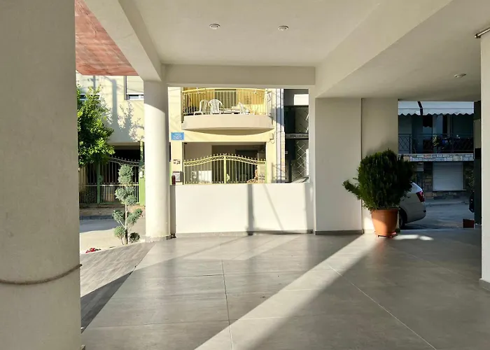 Mini Luxe Retreat Volos