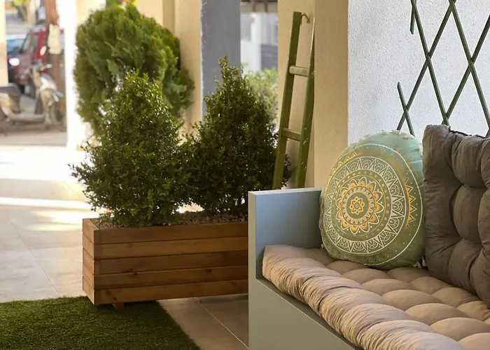 Mini Luxe Retreat * Volos