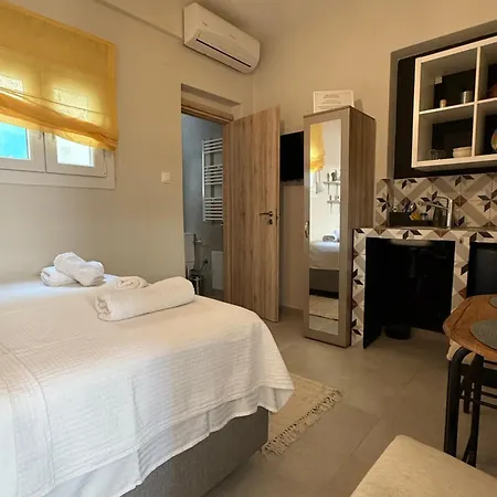 Mini Luxe Retreat Volos